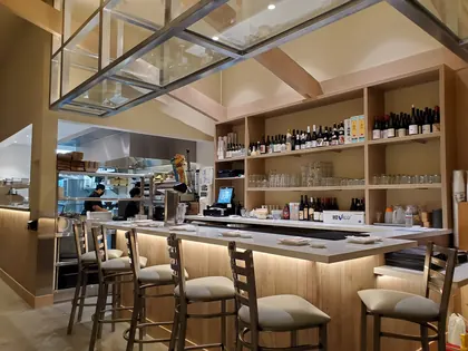 Dash Dashi Sushi and Sake Bar, business photo 2