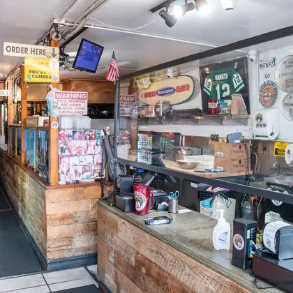 Manhattan Pizzeria, business photo 2