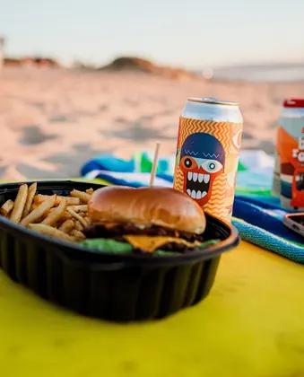 Simmzy's Restaurant Manhattan Beach, business photo 4